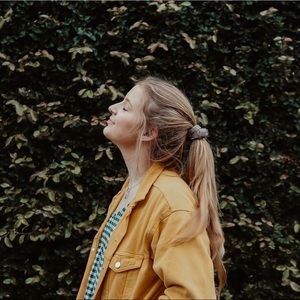 Meet your Posher, Chloe